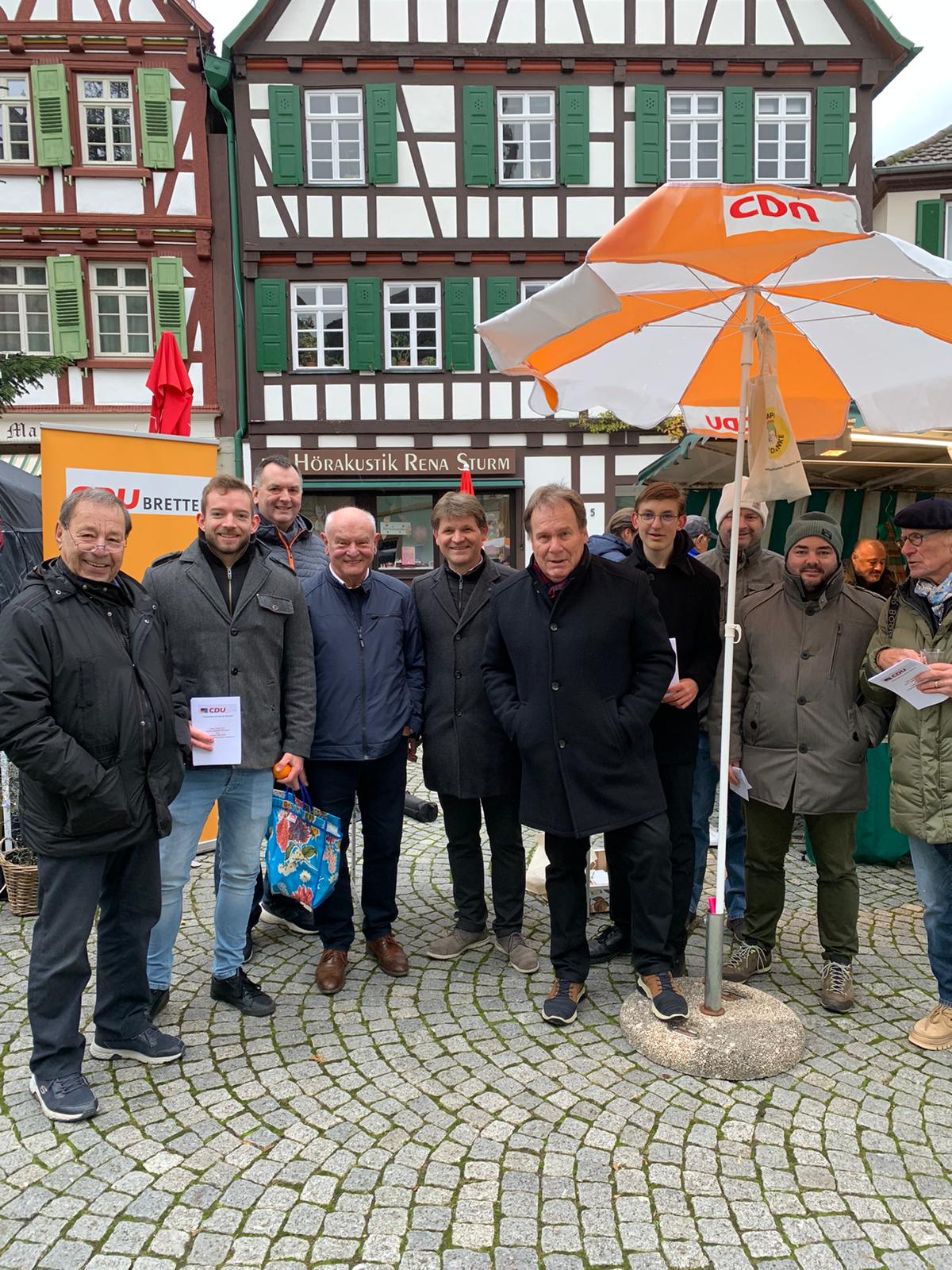 v. l.: alt-OB Paul Metzger, Stadtverbandsvorsitzender Daniel Kssler, Ansgar Mayr MdL, alt-MdL Joachim Kssler, Brgermeister Michael Nltner, StadtratsFV Martin Knecht, Simon Merl, Stefan Huber (CDA-Kreisvorsitzender), Christoph Glck, Reinhard Pusch